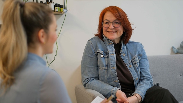 Gesundheits- und Familienpsychologin Christine Greinöcker im Gespräch mit „Krone“-Redakteurin ...