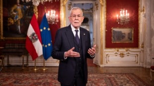 Bundespräsident Alexander Van der Bellen postet gerne auf Social Media. Interviews gab er in ...