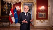 Bundespräsident Alexander Van der Bellen postet gerne auf Social Media. Interviews gab er in ...