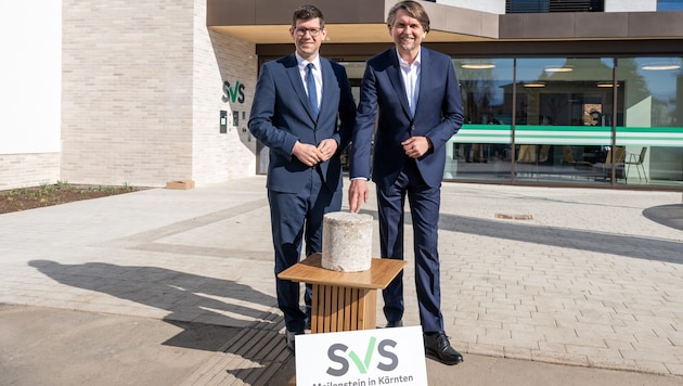 SVS-Obmann Peter Lehner (re.) und Landesvize Martin Gruber (li.) weihten die neue Landesstelle ...