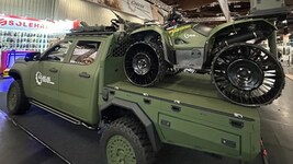 Einer der beiden Prototypen ohne VW-Logo, die auf der Militärmesse Enforce Tac gezeigt wurden.