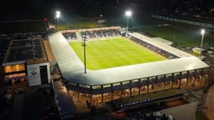 Das Stadion in Altach wuchs in den vergangenen Jahren kontinuierlich. Mittlerweile würde es alle ...
