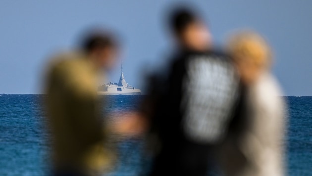 Vor Zypern ankern mittlerweile mehrere europäische Kriegsschiffe.