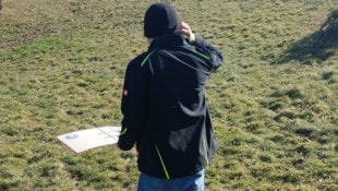 Der Südburgenländer Sascha L. (25) auf einem seiner benachbarten Grundstücke. Der ...