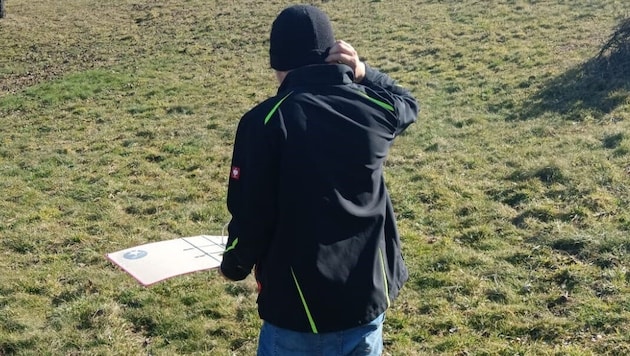 Der Südburgenländer Sascha L. (25) auf einem seiner benachbarten Grundstücke. Der ...