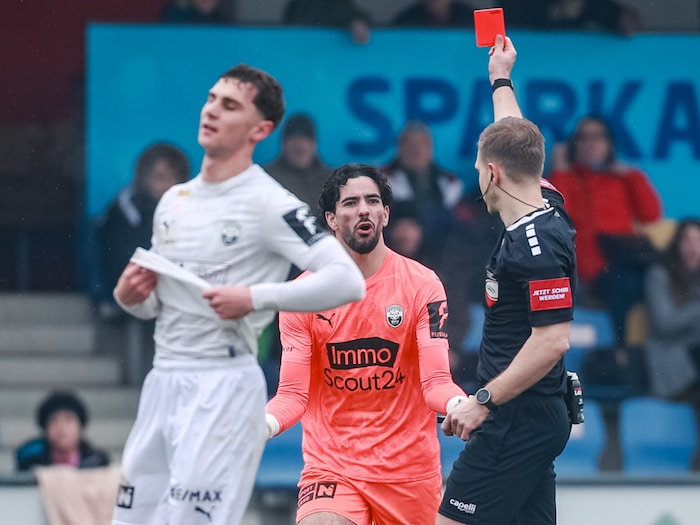 Tormann Tiago Estevao ist nach seiner Rotsperre wieder zurück.