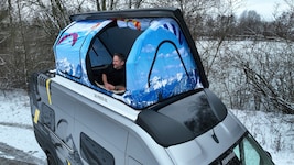 Das aufblasbare Dachzelt ist noch ein Prototyp, soll aber bald in Serie gehen.