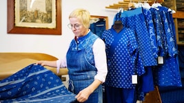 Familie Wagner in Bad Leonfelden betreibt die traditionelle Handwerkskunst des Blaudrucks seit ...