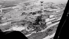 Die nur wenige Tage nach der Kernschmelze entstandene Luftaufnahme zeigt die ganze Wucht der ...