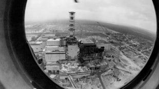Das Atomkraftwerk Tschernobyl kurz nach dem Super-GAU