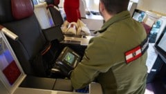 Während des Rückholfluges kam es zu einem medizinischen Notfall an Bord.