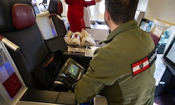 Während des Rückholfluges kam es zu einem medizinischen Notfall an Bord.