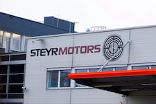 Sitz des Spezialmotorenherstellers ist in Steyr in Oberösterreich.