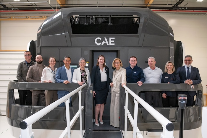 Das CAE-Team in Schwechat.