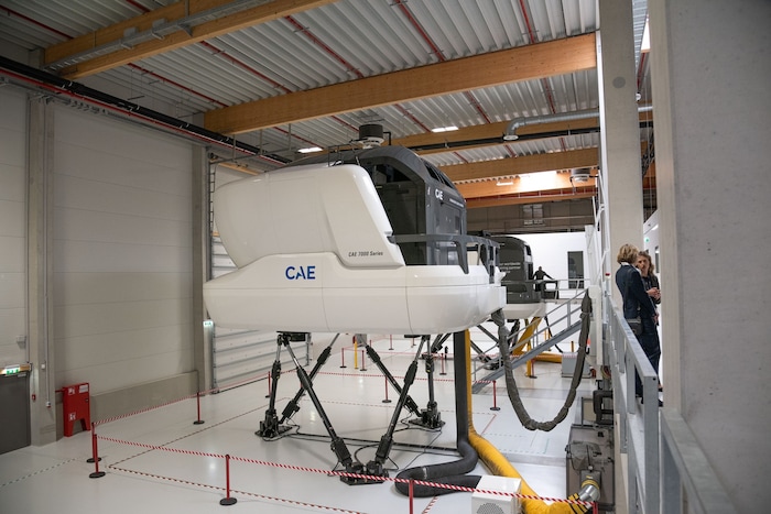 Topmoderne Flugsimulatoren stehen bereit.