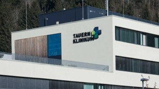 Schmerzhafte Behandlung im Tauernklinikum wird zum Kriminalfall für das Gericht.
