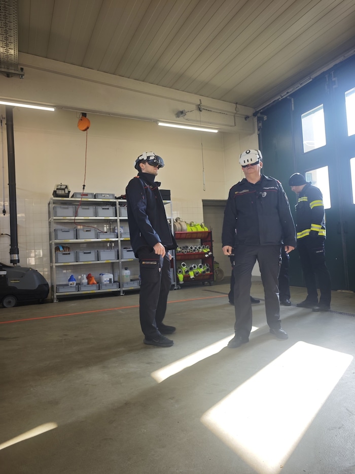 Den virtuellen Raum gemeinsam betreten.