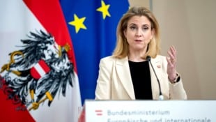 Außenministerin Beate Meinl-Reisinger hat den russischen Botschafter einbestellt.