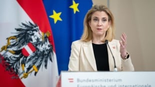 Beate Meinl-Reisinger (Neos) in einem Sicherheitsupdate zur Situation in Österreich durch den ...
