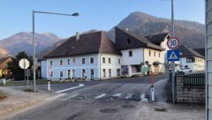 Die Bodenmarkierung ist kaum mehr sichtbar.