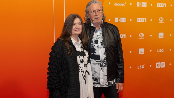 Musik-Legende Peter Cornelius und seine Gattin bei den 26. Amadeus Austrian Music Awards