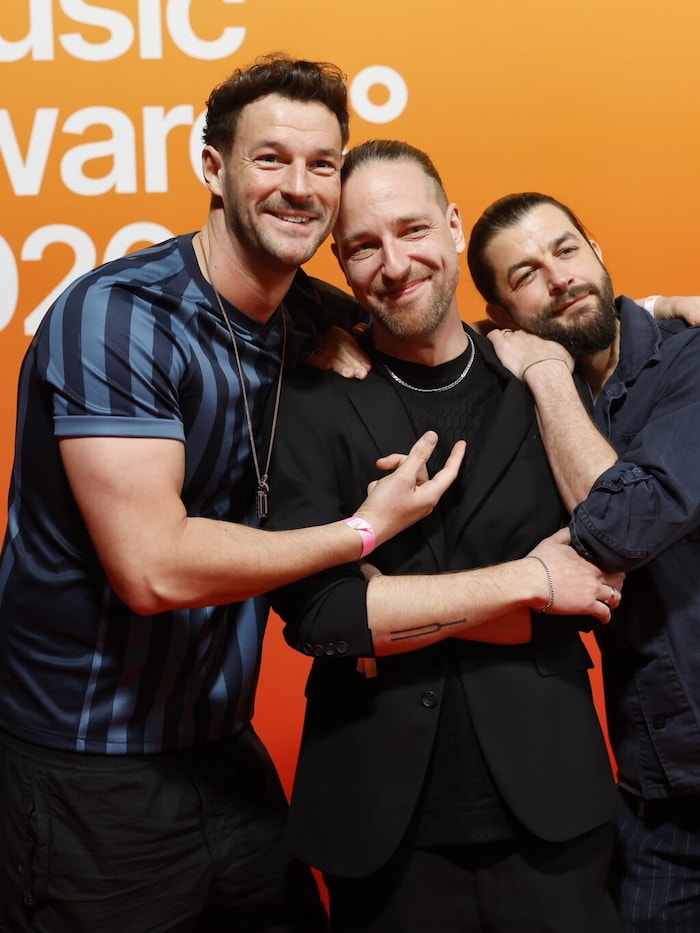 Pizzera und Jaus blödelten am Red Carpet herum, bevor sie ihren Preis für den Ö3 Song des Jahres ...