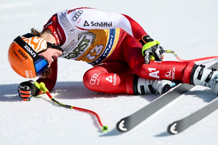 Leonie Zegg griff sich direkt nach der Zieldurchfahrt an ihr linkes Knie.