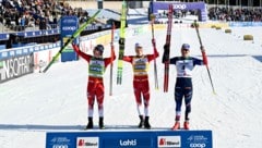 Johannes Hösflot Kläbo (m.) feierte seinen 110. Weltcupsieg.