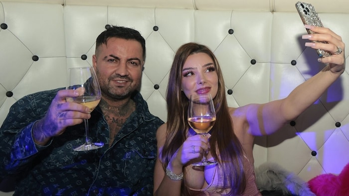 Die Citiolos: Cosimo und seine Frau Nathalie beim Selfiemachen