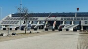 Außerhalb von Veranstaltungen weisen keine Schilder auf Parkgebühren hin, bei Events muss man ...