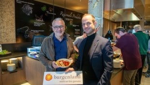 Verschiedene Bio-Miniwürstel, sowie Leberkäse werden für die Therme produziert. Hannes Anton und ...