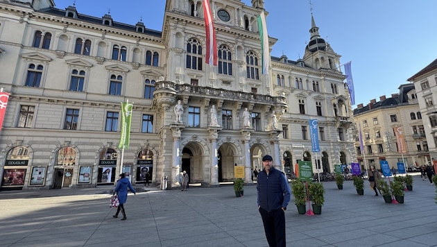 99ers-Trainer Dan Lacroix schaute einmal beim Rathaus-Balkon vorbei. Sein großes Ziel: Mit den ...