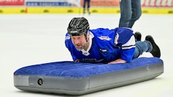 Kein Bauchfleck! Villach um Sportchef Hohenberger rutschte ins Viertelfinale.