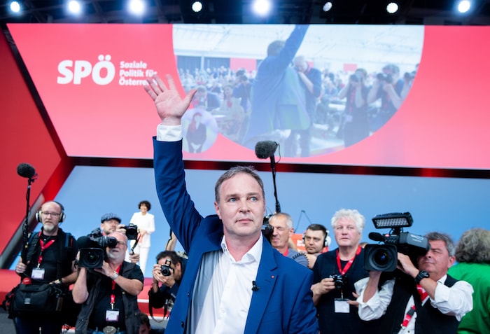 Greetings to the officials 2023: Babler already managed to win over the delegates with an ...