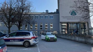 Die Polizei musste zur Salzburger Schule ausrücken.
