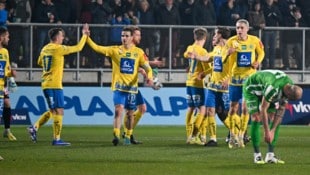 Die Vienna spielte eine starke Partie, Lustenau-Kapitän Matthias Maak (r.) &amp; Co. dagegen ...