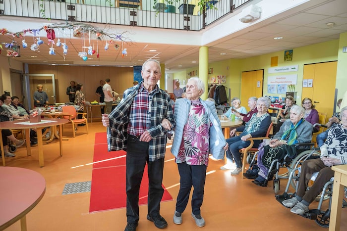 Auch die Pose sitzt.