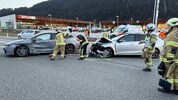 Der chinesische und der deutsche Lenker wurden ebenso verletzt wie zwei Beifahrer.