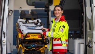 Gülcan Akin arbeitet als Notfallsanitäterin in der RK-Abteilung Feldkirch: „Wir sind wie eine ...