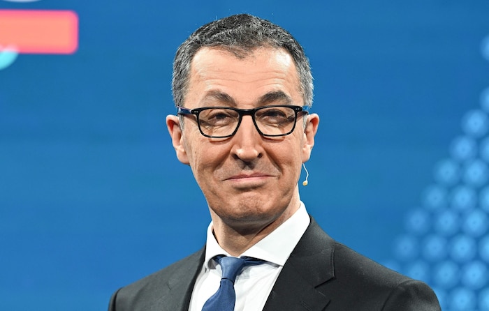 Dem Özdemir sendete eine Videobotschaft, um Kaineder und die Grünen zu unterstützen.