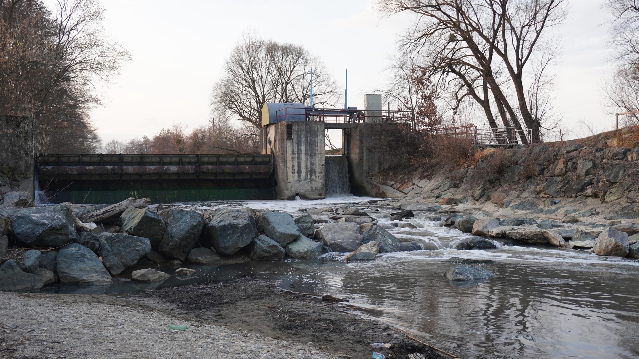 Buildings, technology, and nature: always a symbiosis on a walk, but on Sunday there were ...