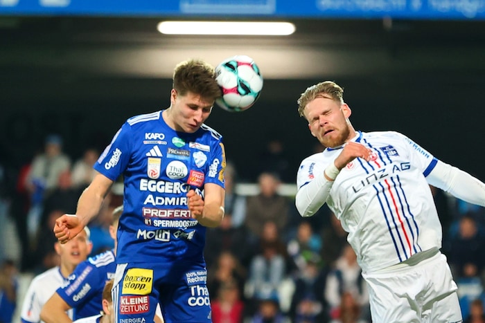 Riegler (re.) hatte ein Blackout – produzierte ein unfassbares Eigentor