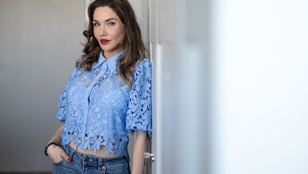 "Candice" (38) is the stripper who appears in the video, which shows her dancing for a teacher ...