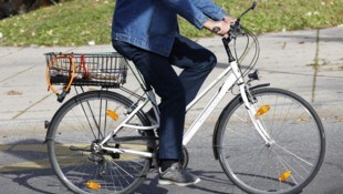 Eine 82-jährige Frau kollidierte am Freitag mit einem entgegenkommenden Radfahrer – sie erlag ...