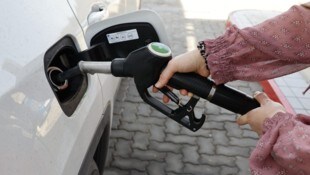 Das Tanken ist für viele zu einer Belastung geworden.