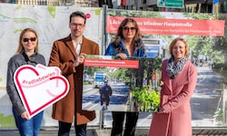 NEOS-Wien-Mobilitätssprecherin Angelika Pipal-Leixner, Margareten-Bezirksvorsteher Michael ...