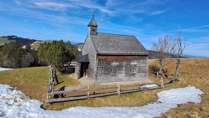 Überaus idyllisch gelegen ist die kleine Marienkapelle.