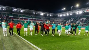 Erleichterung bei Rapids Spielern nach dem Einzug in die Top 6.