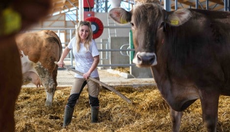 Jasmin Schwarz macht sich als „Farmfluencerin“ einen Namen.