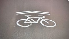 Ein Radfahrer war am Salzburger Rudolfskai am Sonntag gefährlich unterwegs.